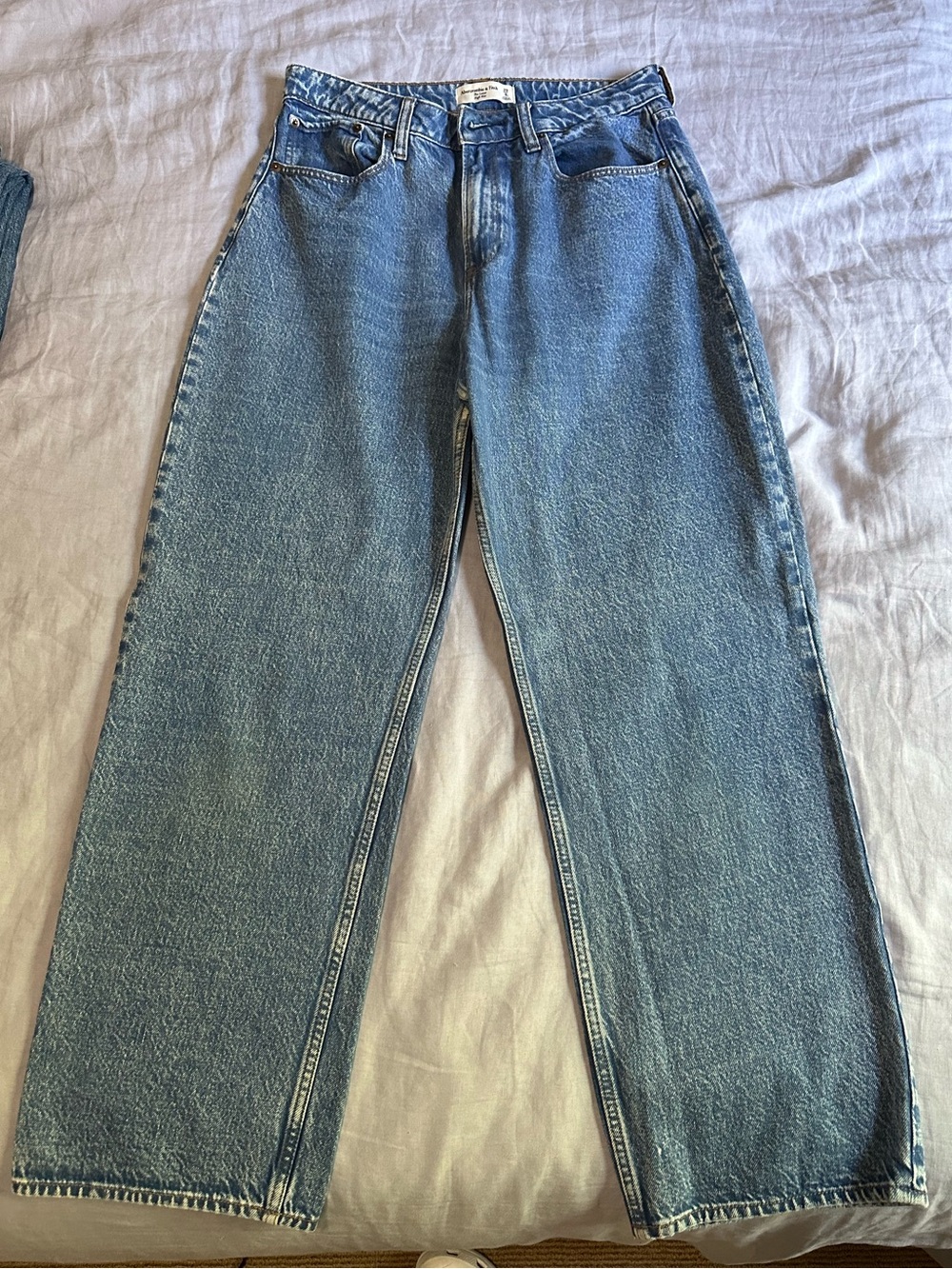 Abercrombie & Fitch Curve Love Loose High Rise - Size 29/8